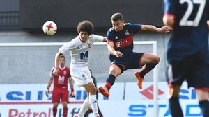 EXCLUSIV | Un atacant român se află în probe la Bayern Munchen: "A vrut să-l vadă Miroslav Klose"