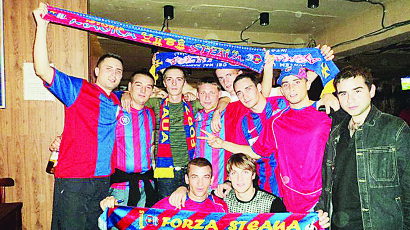 Se face podul de flori "roș-albaștre":** "Din Chișinău suntem, Steaua susținem!"