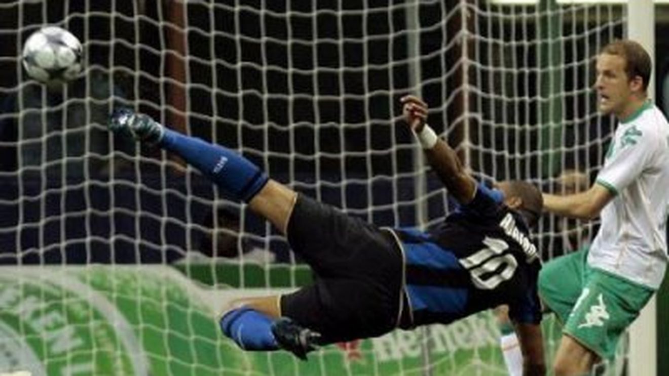 MĂ‚RTURIA emoționantă a SUPER atacantului care la 20 de ani avea totul la picioare:** "Mamă, mă sinucid!" Acum are 30 și lucrează "cu ziua"