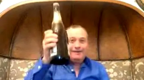 Mircea Rednic, aniversare în carantină! Tehnicianul a desfăcut șampania în direct pe Skype: „Suntem preocupați să luăm licența” | FOTO