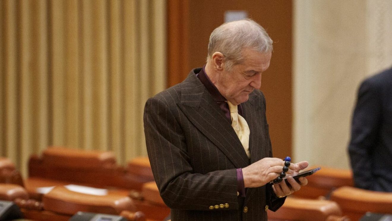 Jucătorul care-l „stresa” cu telefoanele pe Gigi Becali revine în lotul Petrolului. EXCLUSIV