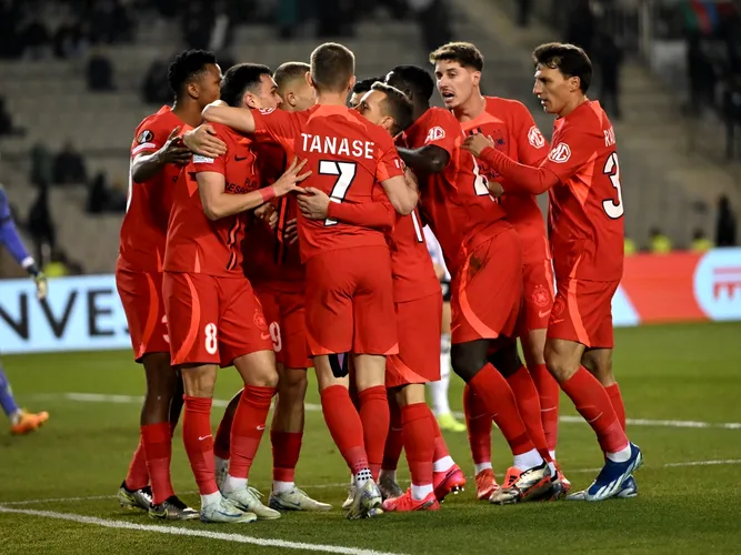 Nici nu au apucat să se bucure că s-a făcut 1-1 în Qarabag - FCSB. Adrian Șut, gol important pentru echipa lui Gigi Beca