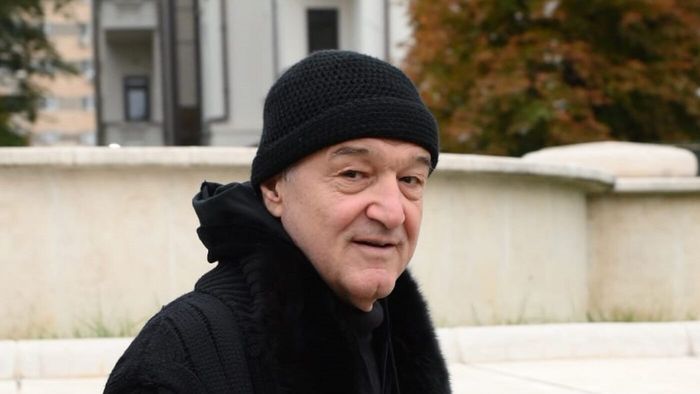 Gigi Becali, surprins la racla Sfintei Cuvioase Parascheva! Ce a declarat la doar câteva ore după umilința istorică a lui FCSB, cu Silkeborg | FOTO