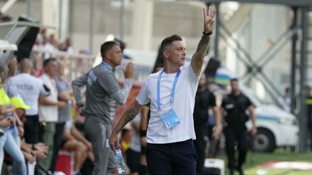 Înfrângerea de la Sarajevo a transformat din nou Universitatea Craiova într-un „butoi cu pulbere". Finanţatorul Mihai Rotaru şi antrenorul Mihai Rădoi, în loc să-şi spele rufele în familie, au făcut deliciul presei şi s-au contrat în public.