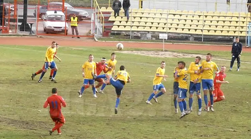 Unirea s-a împotmolit** în mocirla de acasă