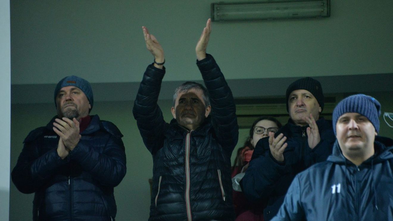 Cutremur în Superliga: patronul dă afară antrenorul în această noapte și anunță că renunță la club definitiv