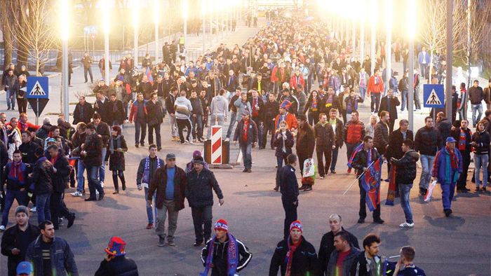 Cum merge comerțul în zona Național Arena la o partidă cu Ungaria. "Zilele de meci sunt groaznice și sunt zeci de meciuri pe an. Pierd mai mult de 40% față de zilele normale"
