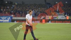 Bonetti a revenit în țară și a aflat că acționarii negociază cu un alt tehnician:** "Nu e nicio problemă, el speră de atâția ani să o antreneze pe Dinamo"