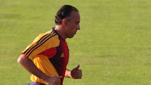 "Prunea a blătuit un meci de la mine de acasă!"**