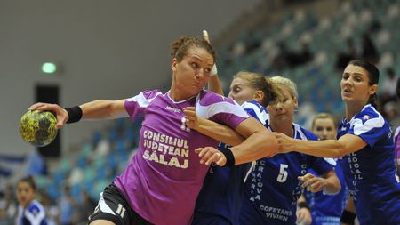 Amariei și Tadici au terminat la egalitate, 23-23, în SCM Craiova - HC Zalău. Partida s-a încheiat cu Tadici apărător pe semicercul Zalăului!