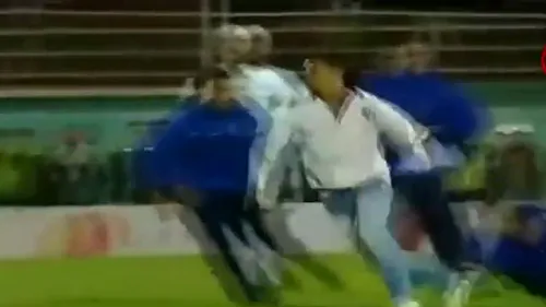 VIDEO Le-a arătat cum se face un dribling! Un spectator le-a predat o lecție despre fente fotbaliștilor algerieni și tunisieni