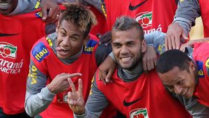 Neymar știa că o să ajungă la PSG! Dani Alves: "El mi-a recomandat să vin aici!"
