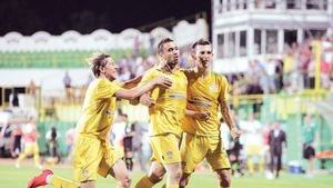 Porumboiu a spart banca și îi umple de bani pe jucători!** FABULOS - Sânmărtean poate câștiga 800.000 de euro într-un sezon!