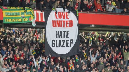 Atenție Gigi! Guvernul britanic dă dreptate fanilor:** "Cluburile s-au construit cu pasiunea suporterilor!"