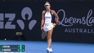 Jaqueline Cristian și-a schimbat sponsorul tehnic, dar noul echipament nu i-a purtat noroc la Brisbane! Înfrângere usturătoare în primul tur. FOTO