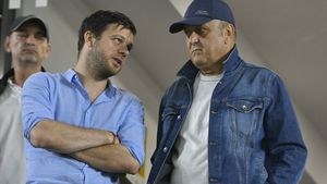 Victor Angelescu a reacționat după ce Adrian Mititelu a declarat că se dezice de suporterii care vor fi prezenți la Rapid - FC U Craiova: „Nu știu exact ce ne asumăm, noi nu putem să interzicem asta!” | VIDEO EXCLUSIV ProSport Live