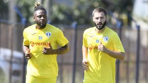 Un mijlocaș, fost coleg cu Adrian Mutu la Fiorentina, trecut și pe la Brescia, noul achiziție a Petrolului. Viorel Moldovan mai testează doi jucători
