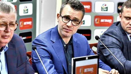 Vrea să fie noul președinte al LPF și atacă FRF: „Comunism!”