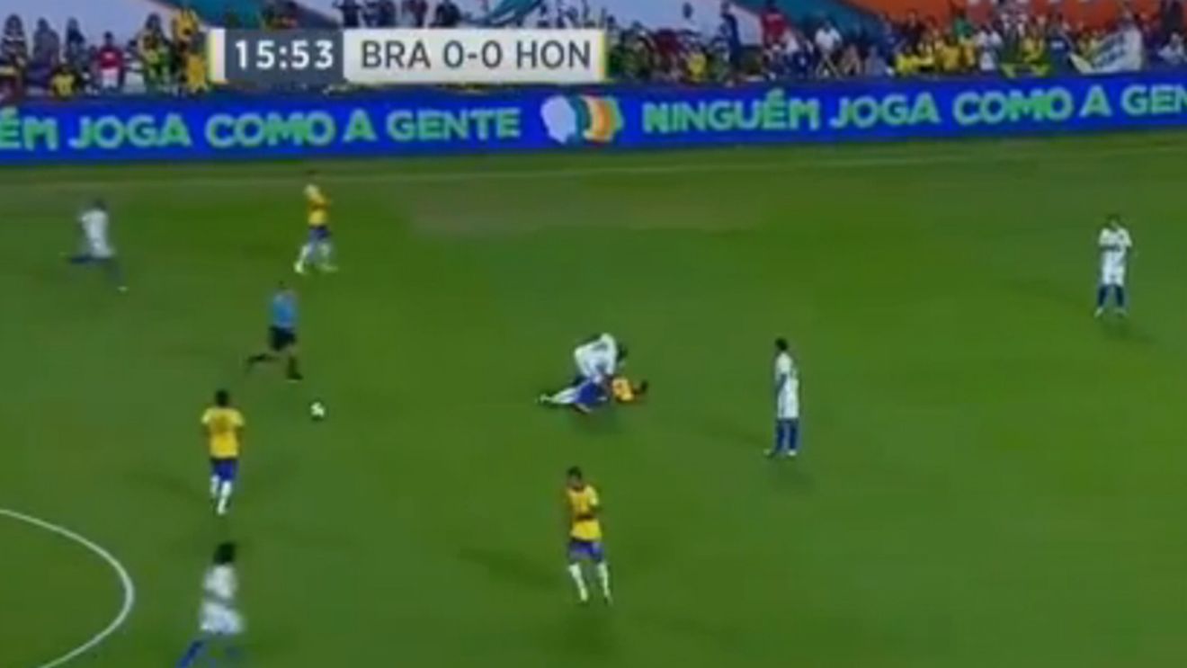 FOTO & VIDEO - Neymar, "măcelărit" în ultimul meci al Braziliei! "Dacă ar fi fost omorât, ADN-ul său ar fi fost pe ghetele tuturor adversarilor"