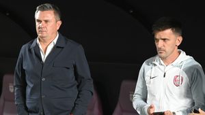 Cristi Balaj a intervenit în forță după deciziile arbitrului în CFR Cluj - FC U Craiova: „E total de neacceptat” | VIDEO EXCLUSIV ProSport Live