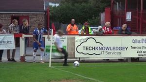 Foarte tare. De ce a fost în stare un puști, în timpul unui amical din Anglia. VIDEO