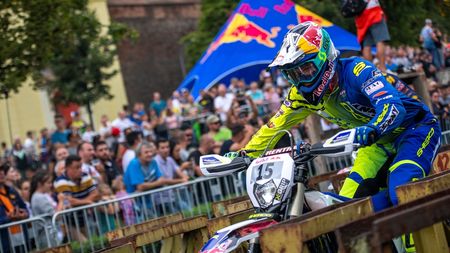 RedBull Romaniacs 2018 | 53 de țări participă la cel mai tare raliu de hard-enduro din lume. Cine s-a clasat pe podium și traseul infernal al primei zile de off-road