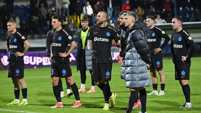 S-a terminat! Gigi Becali a hotărât că trei fotbaliști din atac pleacă după FCSB – Fenerbahce