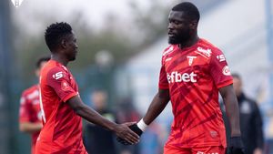 Kevin Luckassen nu s-a ferit de cuvinte după UTA - Hermannstadt 1-3: „O decizie ridicolă!" Cum îl apără Mircea Rednic pe atacantul care nu a mai marcat de două luni