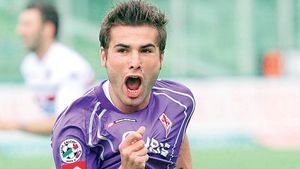 Mutu le promite fanilor:** "Voi da gol cu Bari!"