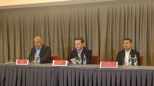 Anunț-șoc al lui Ionuț Negoiță: "Vând Dinamo pe un leu! Negocierile cu Florică au fost o gogoașă umflată!" Ce datorii are clubul și cât costă de fapt + mesaj pentru fotbaliști