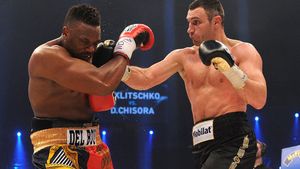 Scandalul de la meciul Klitschko - Chisora, o FĂ‚CĂ‚TURĂ‚?** "Frații Klitschko fac marketing mai mult decât box!"