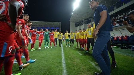 "Pe ăsta să nu-l mai văd la Steaua!" INCREDIBIL: Becali interzice un jucător adus de Dică. "M-am enervat! Dacă nu e nici pe bancă, n-are cum să-l mai bage..."