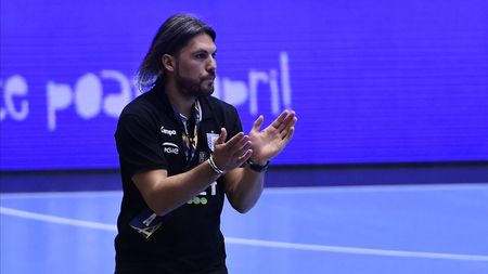 Adrian Vasile, prima reacție după ce Alexandrina Barbosa s-a accidentat și a părăsit terenul în lacrimi. „Lucrurile nu arată deloc bine”. De ce nu a jucat Cristina Neagu