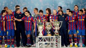 VIDEO** Barca le-a prezentat fanilor cele șase trofee!