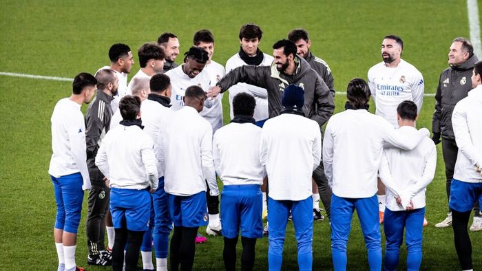 Continuă dezastrul la Real Madrid! Jucătorii s-au întors și împotriva noului antrenor după doar 5 meciuri: decizia conducerii