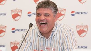 Control total!** Vezi ce se schimbă la Dinamo odată cu revenirea lui Ando