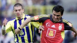 Turcii nu l-au uitat: Galata îi urează "La mulți ani" lui Hagi!