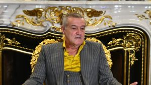 Mișcarea câștigătoare făcută de Gigi Becali la meciul CFR Cluj - FCSB. „A fost super echilibrat și inteligent!”