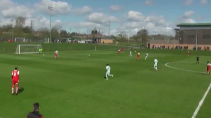 VIDEO |  Un portar de 18 ani a înscris un gol de Cartea Recordurilor. Acum aștepată răspunsul celor de la Guinness Book. Cum a marcat