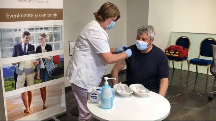 Mircea Lucescu și Nelly, soția antrenorului de la Dinamo Kiev, s-au vaccinat! George Copos i-a întâmpinat pe cei doi | VIDEO & FOTO