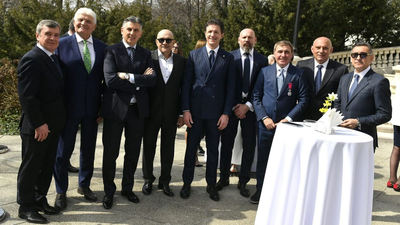 „S-au zgârcit la bani”. Cum i-au greșit medicii operația și i-au nenorocit cariera celebrului fotbalist român