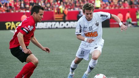 OFICIAL: Lucescu, transfer de 25 de milioane de euro. Șahtior l-a luat pe Bernard, puștiul minune al Braziliei