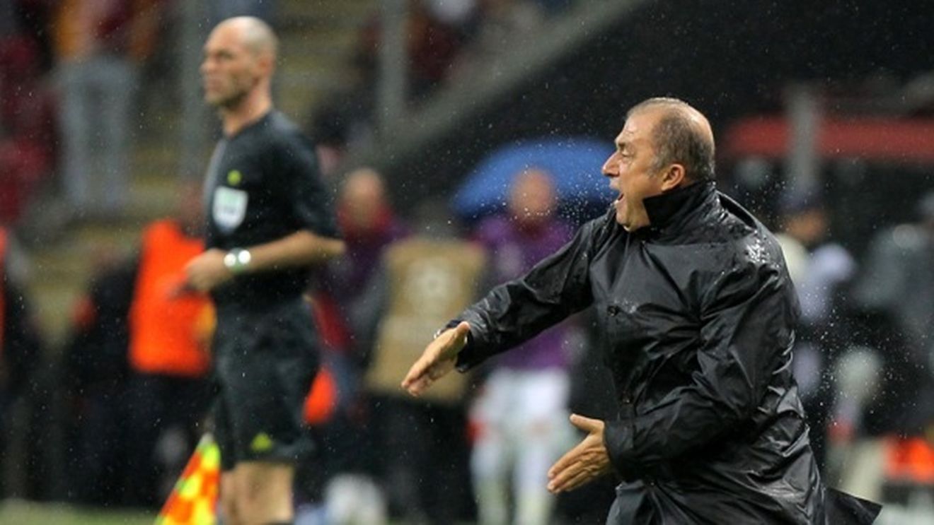 Galata avea nevoie de o victorie pentru a intra în cursa calificării!** Terim a venit cu o scuză tipic românescă pentru egalul cu CFR: "Terenul a fost de vină!"