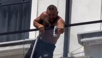 10.000.000 de vizualizări cu ultima „nebunie” a lui McGregor: ce a făcut cu piciorul rupt!