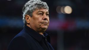 Totul despre Mircea Lucescu! TVR 1 difuzează un documentar cu mai multe episoade despre viața și cariera antrenorului român: „Este o capodoperă!”