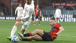 Radu Drăgușin, în atenția celebrei publicații Goal după ce a marcat de 3 ori în ultimele 4 meciuri pentru Genoa: „Orice lovitură de cap a lui pare fatală!”