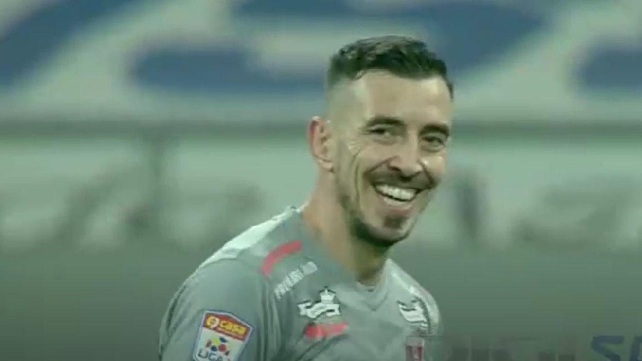 „Leo Messi al portarilor”, Andrei Vlad, aproape de o gafă incredibilă! Portarul a oferit un „assist” grozav la cea mai mare ocazie ratată de UTA | VIDEO