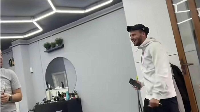 Andrei Cordea nu e afectat de criticile lui Gigi Becali! Fotbalistul lui FCSB s-a dat în spectacol într-un salon | VIDEO