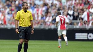 VIDEO Ce-a pățit Ajax! Decizia HORROR care ar fi declanșat revoluția în Liga I!** Nimeni nu-l mai salva pe arbitrul care a anulat golul ăsta: