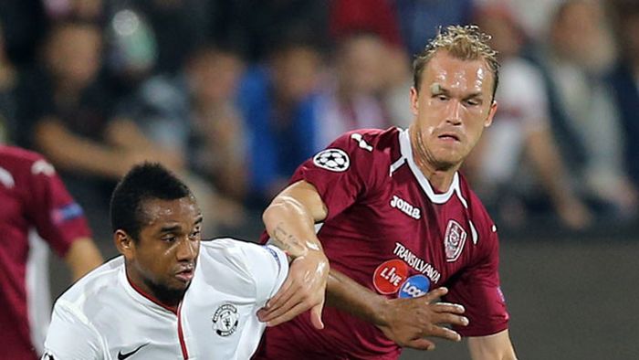 Un singur schimb de tricouri după CFR - Manchester United. Ce a "diavol" a plecat acasă cu tricoul lui Kapetanos